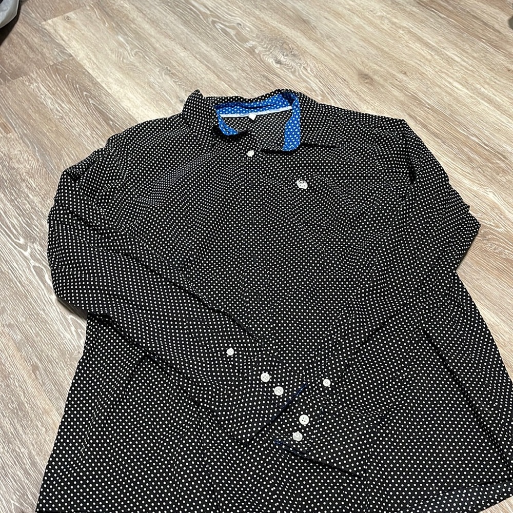 Cinch Black & White polka dot button up. Like new?